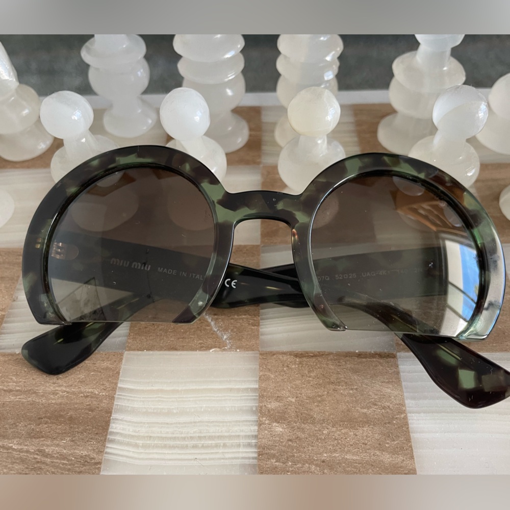 Miu Miu Women's Green Tortoise Shell Cut-Off Roun… - image 7